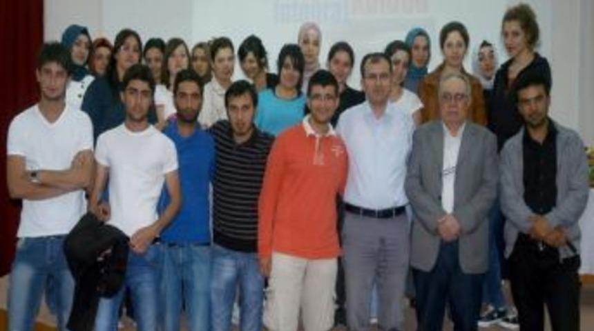 Bolvadin'de Fotoğraf&ccedil;ılığın P&uuml;f Noktaları Anlatıldı