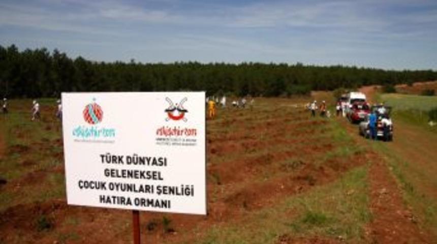 Türk Dünyası’nın Çocukları ‘Kardeşlik Ormanı’ Kurdu