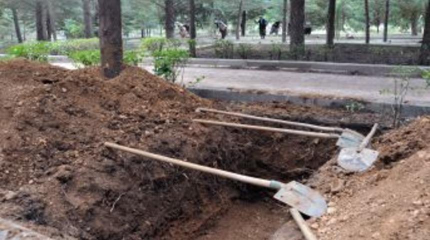 İslamk&ouml;y'de Nazmiye Demirel'in Mezarı Hazırlandı