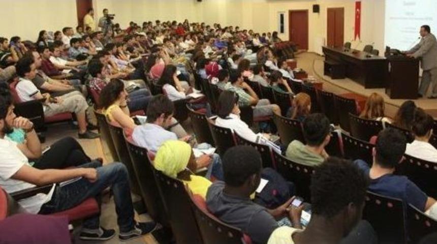 T&uuml;bitak&rsquo;ın Araştırmacılara Sunduğu M&uuml;thiş Fırsatlar Tanıtıldı