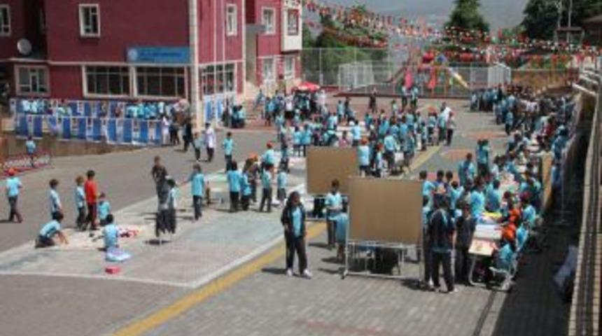 Yıldırım Koleji&rsquo;nin Dil Fuarına Yoğun Ilgi