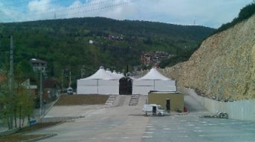 Kapalı Pazar Pazartesi G&uuml;n&uuml; A&ccedil;ılacak