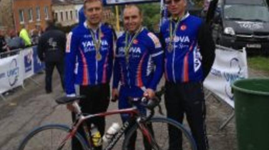Yalova Belediyesporlu Bisiklet&ccedil;iler İlk Elemeleri Ge&ccedil;ti