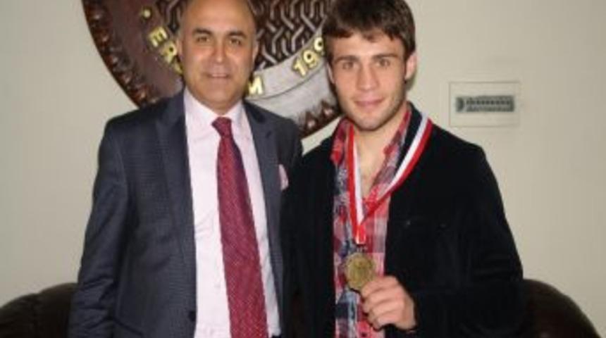 Erol &Ouml;zkal, Avrupa Şampiyonası Yolcusu