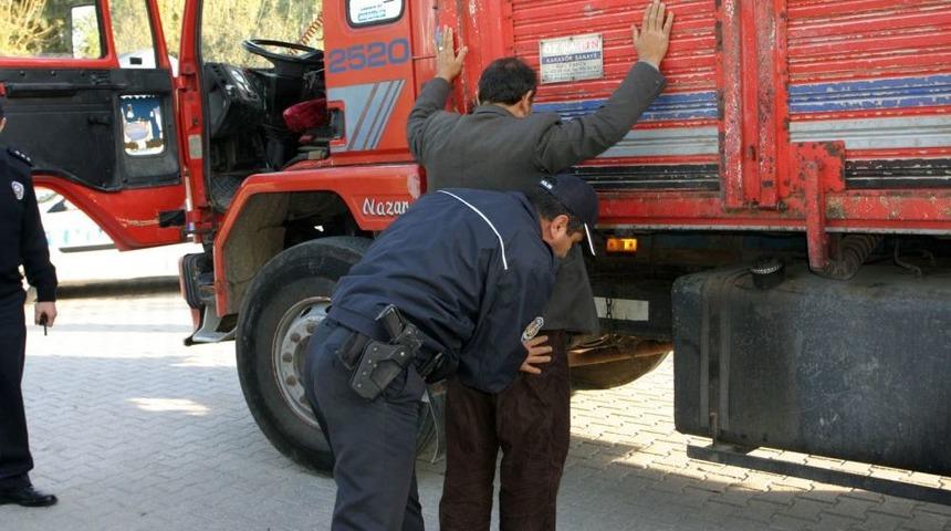Reyhanlı Saldırılarının Ardından Adana'da Yol Kontrolleri Arttı