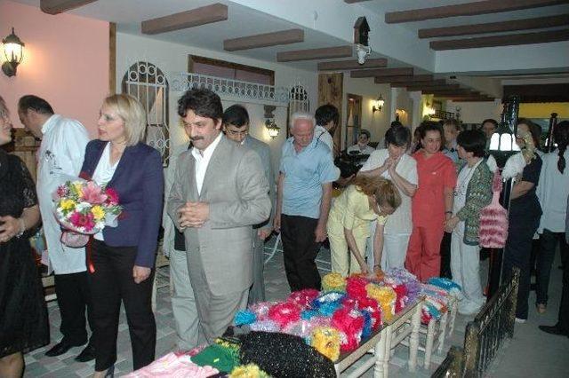 Osmanlı Sokağında El İşi &Uuml;r&uuml;nler Sergisi 1