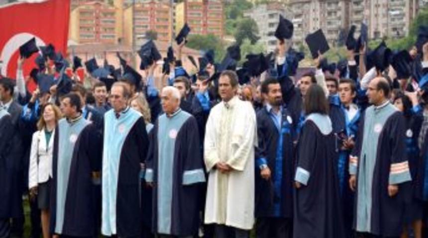 Alaplı Meslek Okulu'nda Mezuniyet Sevinci