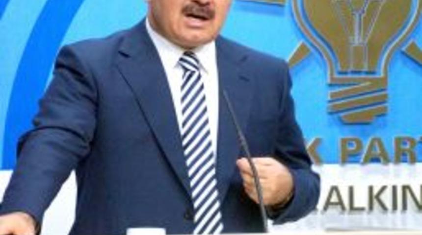 H&uuml;seyin &Ccedil;elik: 'İki Ayyaş' Ifadesi S&ouml;z&uuml;n Gelişi Olarak S&ouml;ylenmiştir