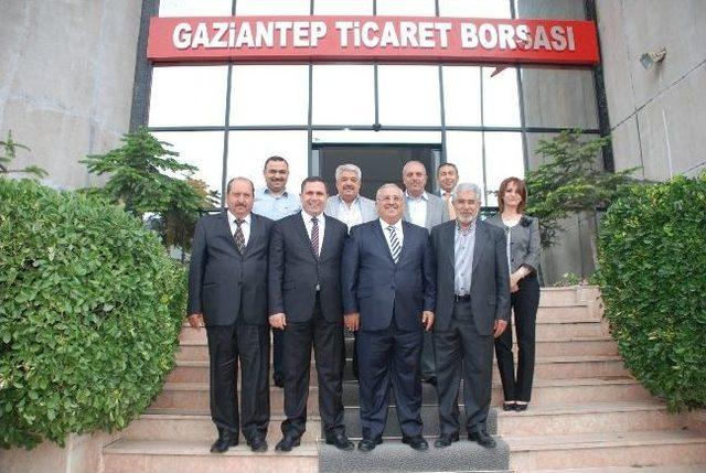 Yeni Başkan Tiryakioğlu, Eski Başkan Ömer Çelik’i Ağırladı