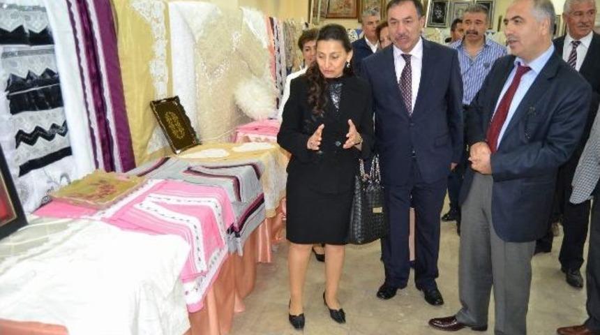 Melikgazi Halk Eğitim Kursiyerlerinden Sergi