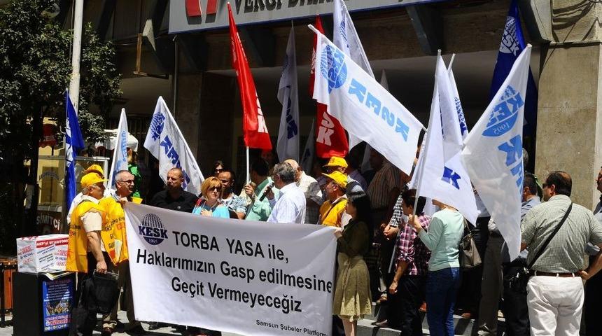 KESK, Torba Yasaya Tepki G&ouml;sterdi