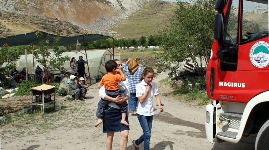 &Ccedil;akmakla Oyun Yangın Getirdi