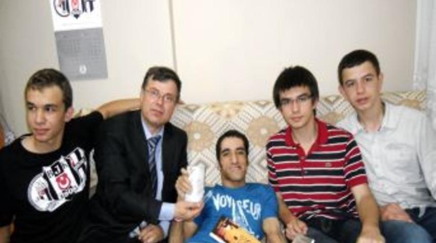 Uşak &Uuml;ftade Koleji Değerler Platformu Azim Ve İrade &Ouml;d&uuml;l&uuml; Ata&rsquo;nın