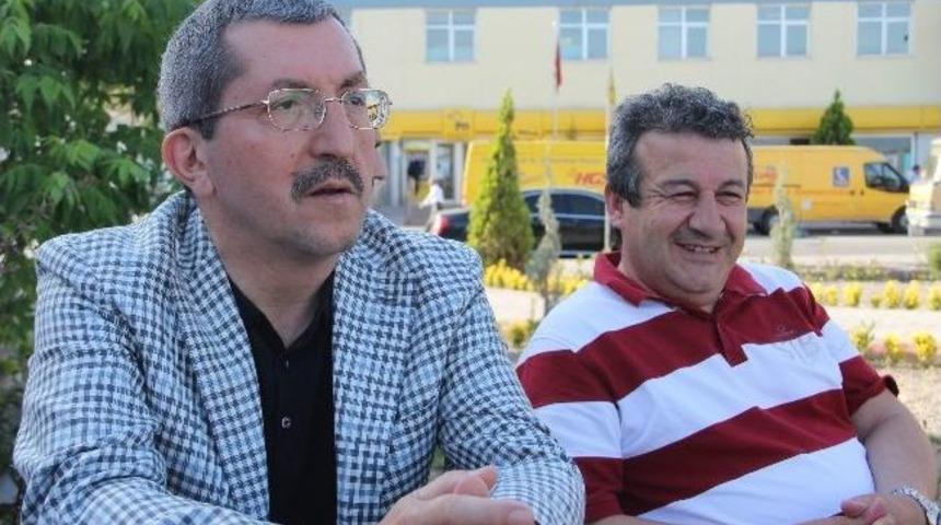 Başkan Vergili, Kent Meydanındaki &Ccedil;alışmaları İnceledi