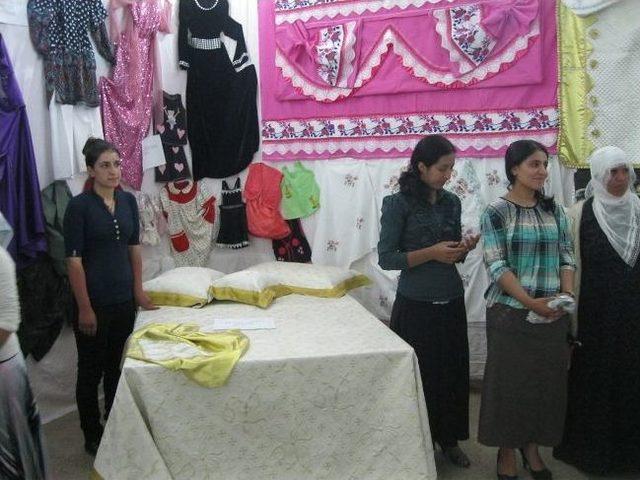 Çınar Hem de Yapılan Eserler Sergilendi 1