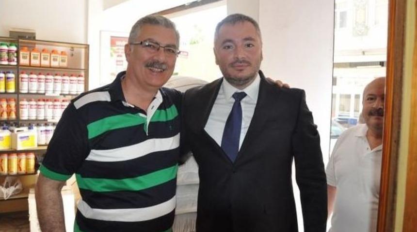 Se&ccedil;imlerde Kendisine Rakip Olan Adayı Ziyaret Etti