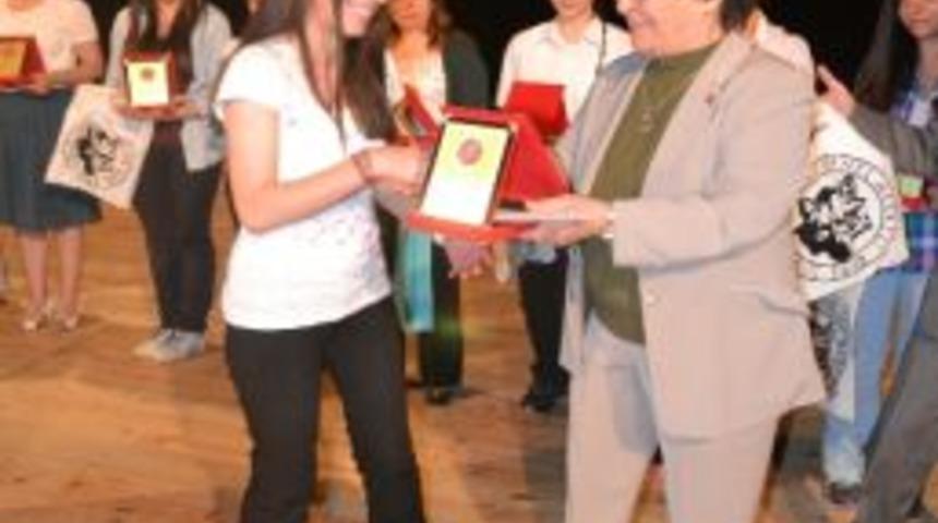 Milli M&uuml;cadelede Ankara&rsquo;yı Anlattılar, &Ouml;d&uuml;lleri Kaptılar