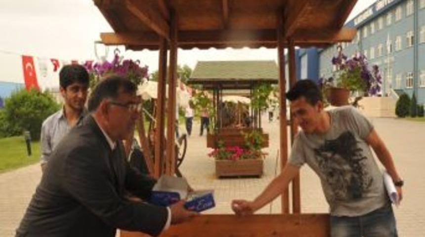 D&uuml;zce Valisi Adnan Yılmaz, Karab&uuml;k &Uuml;niversitesi'ni Gezdi