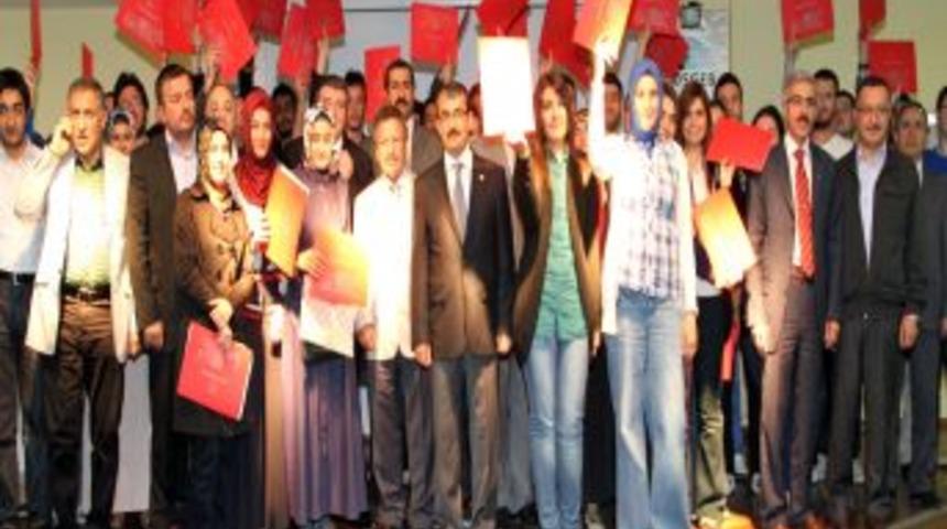 Uygulamalı Girişimcilik Eğitimini Tamamlayan 51 &Ouml;ğrenciye Sertifikaları Verildi