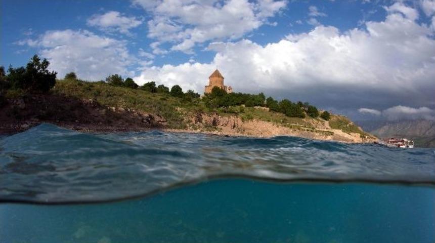 Van Denizinde Dalış D&uuml;nya Rekoru Kırılacak!