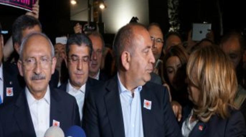 CHP Lideri Kılı&ccedil;daroğlu Gezi Parkı'ndaki Eyleme Destek Verdi