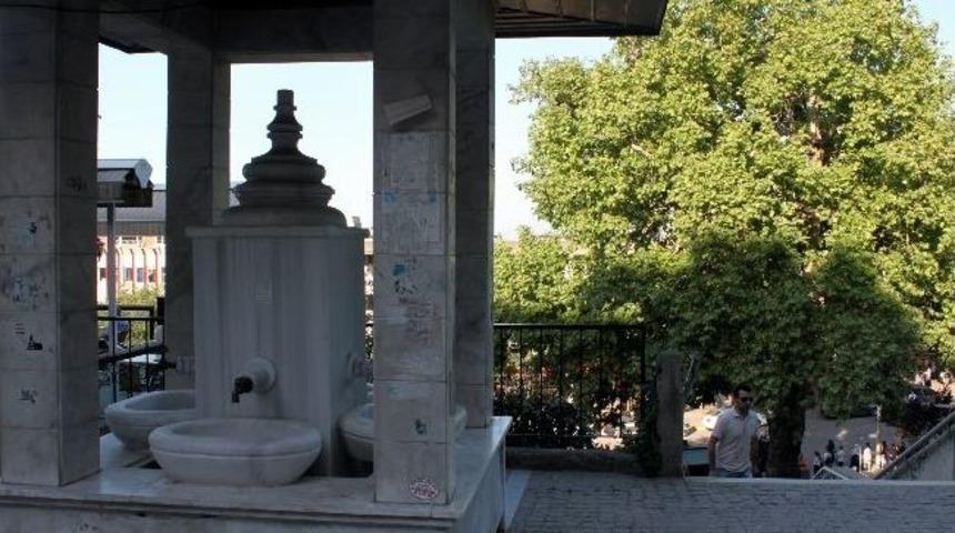 Bursa &Ccedil;eşmelerinden Su Akmıyor