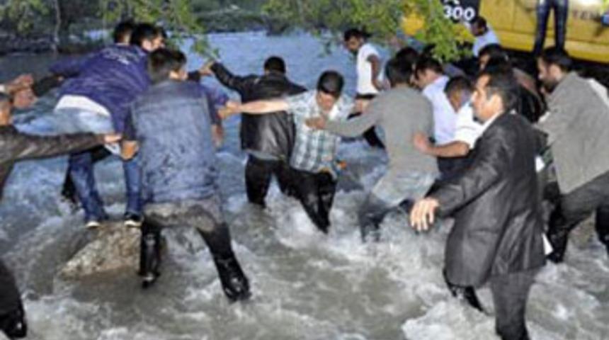 Habur &Ccedil;ayı 4 can aldı