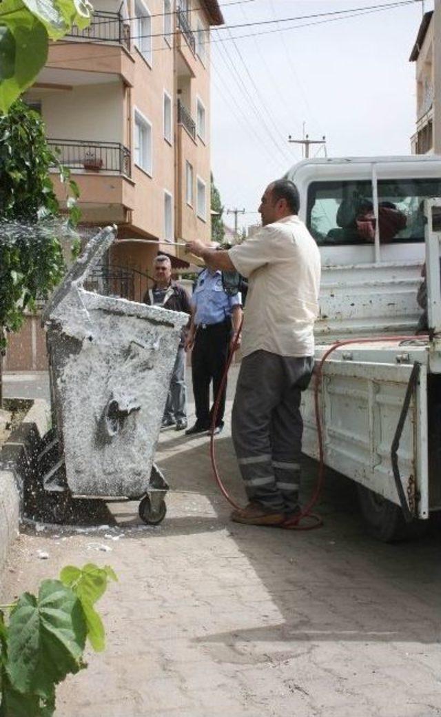 Kula da Çöp Konteynırları Dezenfekte Ediliyor 1