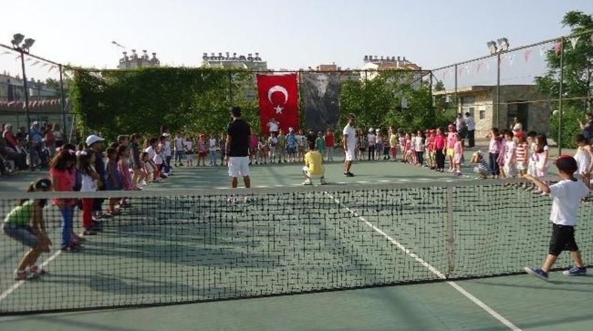 Tenis Sertifikaları Verildi