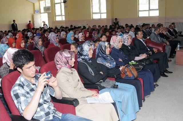 &Ccedil;elikhan İmam Hatip Lisesi İstanbul&rsquo;un Fethini Kutladı 1