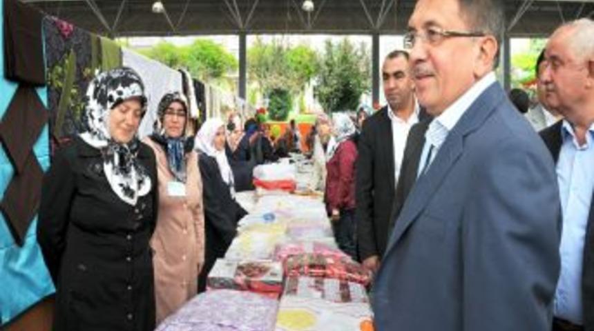 Pursaklar'da &Ouml;ğrenciler I&ccedil;in Kermes D&uuml;zenlendi