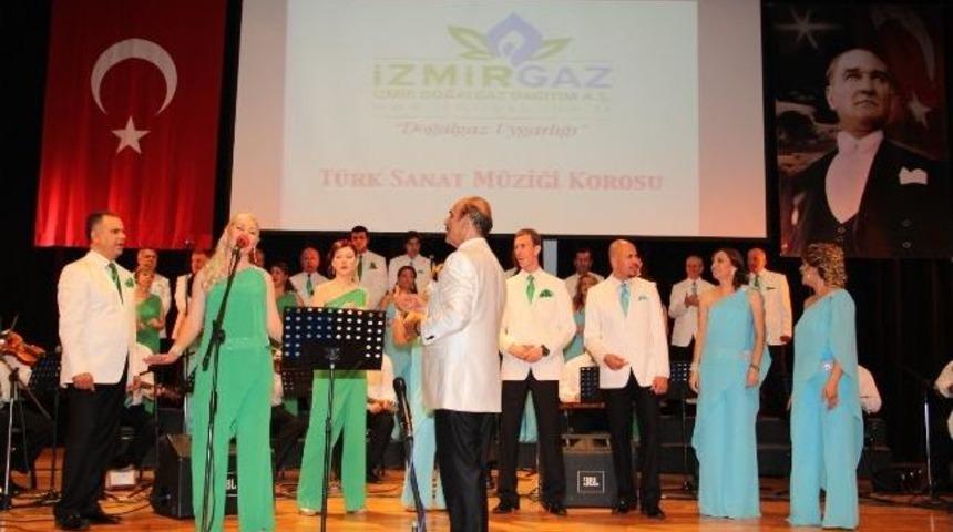 İzmirgaz Korosu M&uuml;zikseverleri B&uuml;y&uuml;ledi