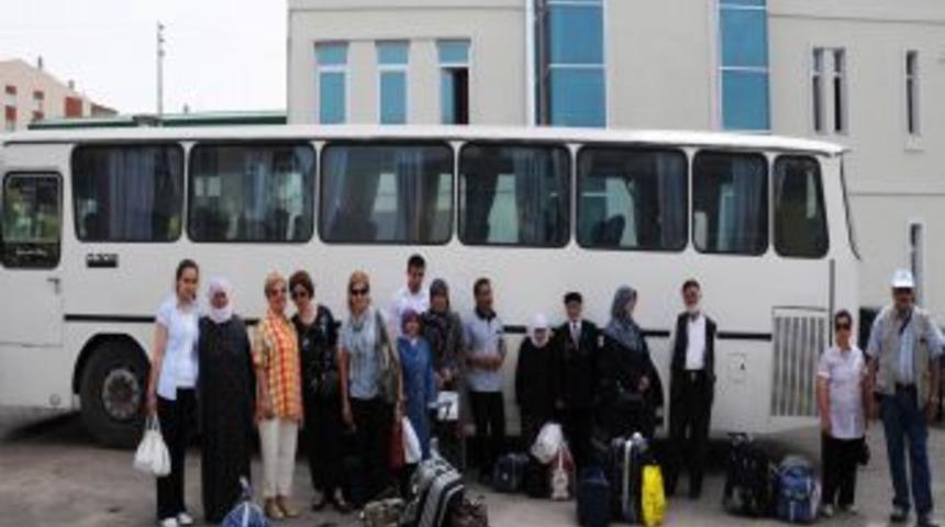 Kaplıca Tatili Kazanan &lsquo;dedeler Ve Neneler&rsquo; Yola &Ccedil;ıktı