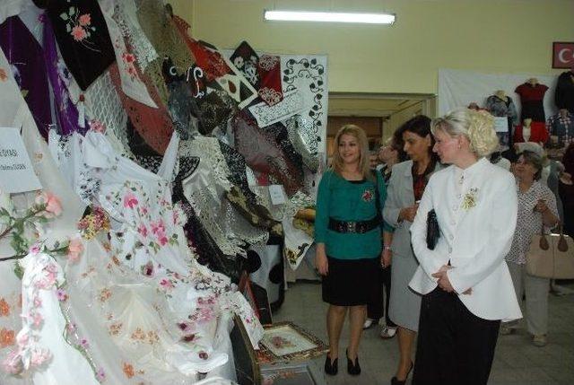 El Emeği Ve G&ouml;z Nuru Eserler G&ouml;r&uuml;c&uuml;ye &Ccedil;ıktı 1