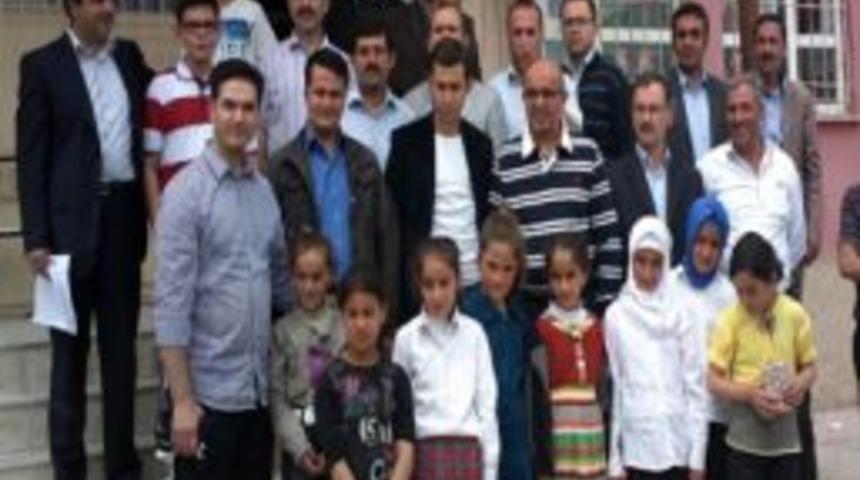 &Ouml;zel Zuhal İlk&ouml;ğretim &Ouml;ğretmen Ve Velileri Ahlat'la Kardeşlik K&ouml;pr&uuml;s&uuml; Kurdu