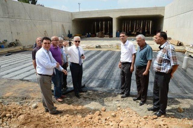 T&uuml;nel İnşaatında Hummalı &Ccedil;alışma 1