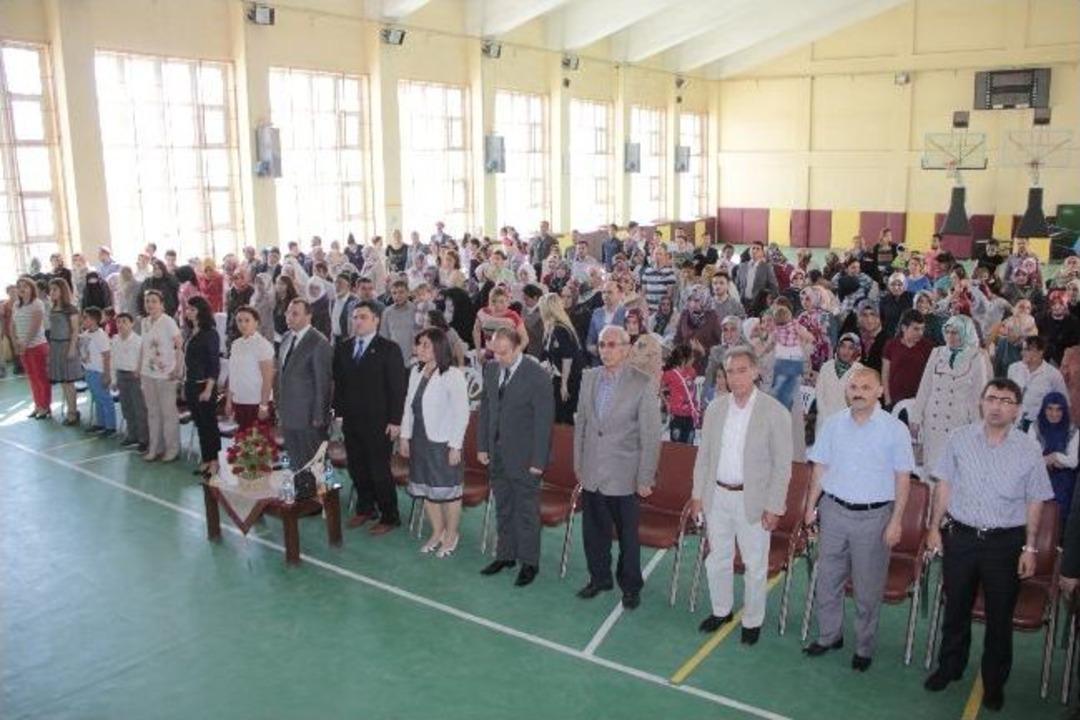 Minik Y&uuml;rekler&rsquo;in G&ouml;sterisi B&uuml;y&uuml;k Beğeni Topladı