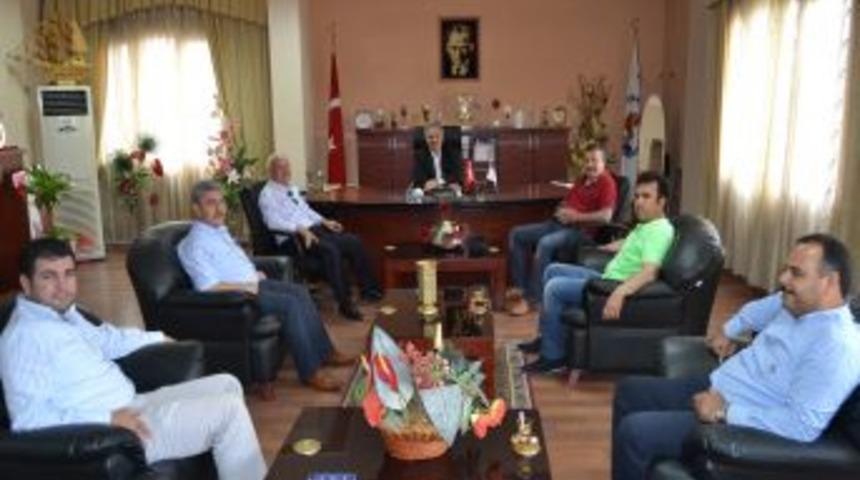 Kozan Ticaret Odası'nın Yeni Y&ouml;netimi Başkan &Ouml;zgan&rsquo;ı Ziyaret Etti