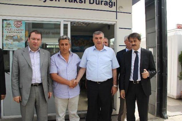 Başkan Toçoğlu'dan Taksi Durağı Ziyareti