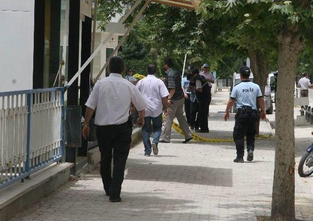 Ş&uuml;pheli Poşet Patlatıldı İ&ccedil;erisinden Ayakkabı &Ccedil;ıktı 1