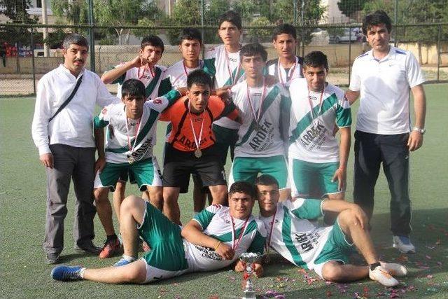 Liseler Arası Nike Halı Saha Ligi nde Şampiyon Belli Oldu 2