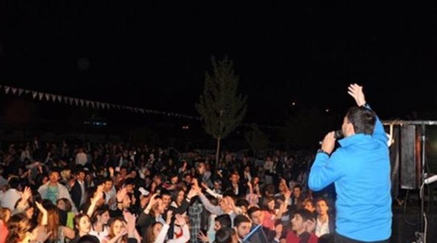 Et&uuml; Bahar Şenliklerine Muhteşem Final