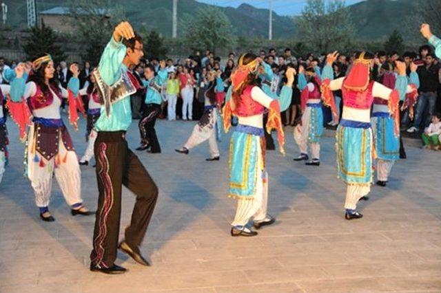 Etü Bahar Şenliklerine Muhteşem Final