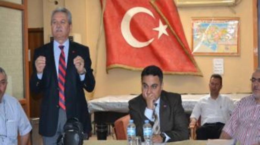 T&uuml;rk Kızılayı Eşme Şubesi Bilgilendirme Toplantısı D&uuml;zenledi