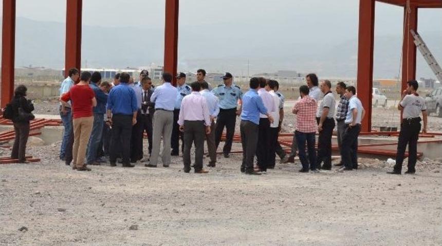 Simfer&rsquo;de İş&ccedil;ilerden &lsquo;sendika&rsquo; Eylemi