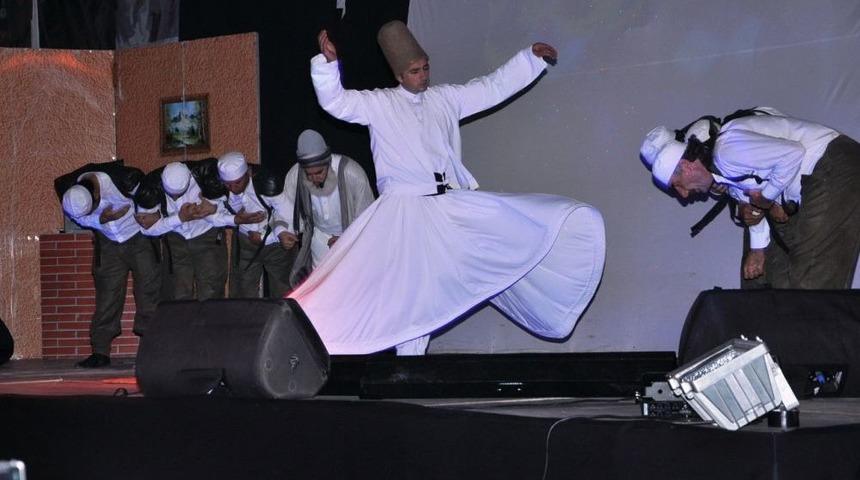 &lsquo;G&ouml;zyaşı Geceleri&rsquo; Ceyhanlılarla Buluştu