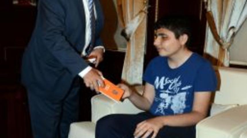 Engellilerden Aldırmaz’a Teşekkür Ziyareti