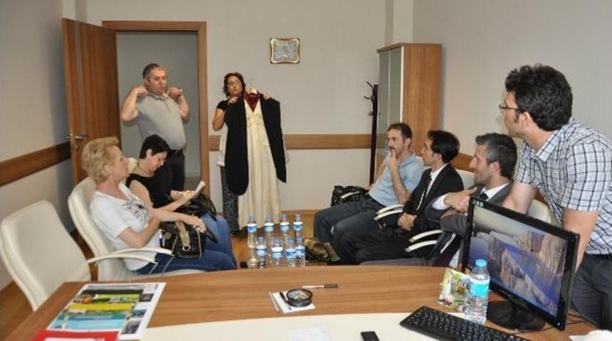 D&uuml;kmer&rsquo;e Dernek Ziyaretleri