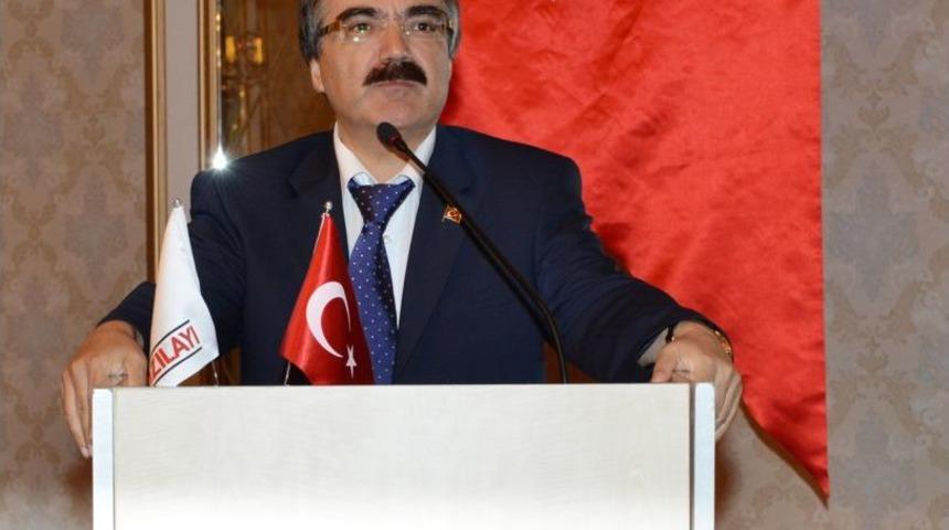 Kızılay'a Bağışta Bulunan Hayırseverler &Ouml;d&uuml;llendirildi