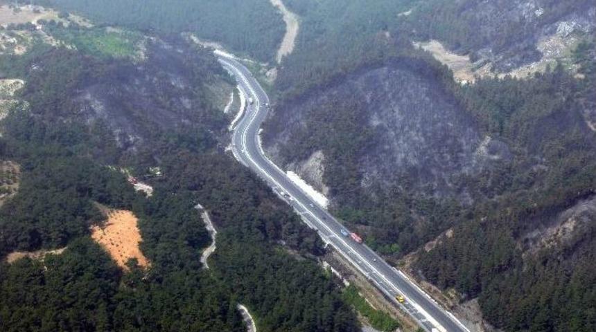 Orman Yangınının B&uuml;y&uuml;kl&uuml;ğ&uuml; Havadan G&ouml;r&uuml;nt&uuml;lendi